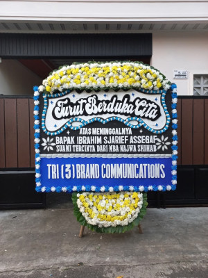 Papan Bunga Duka di Pakasai